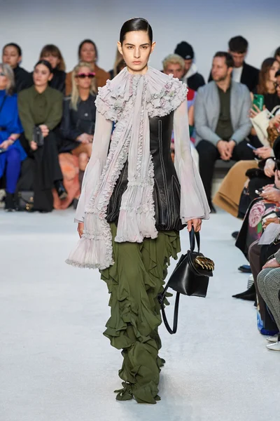 Look 33